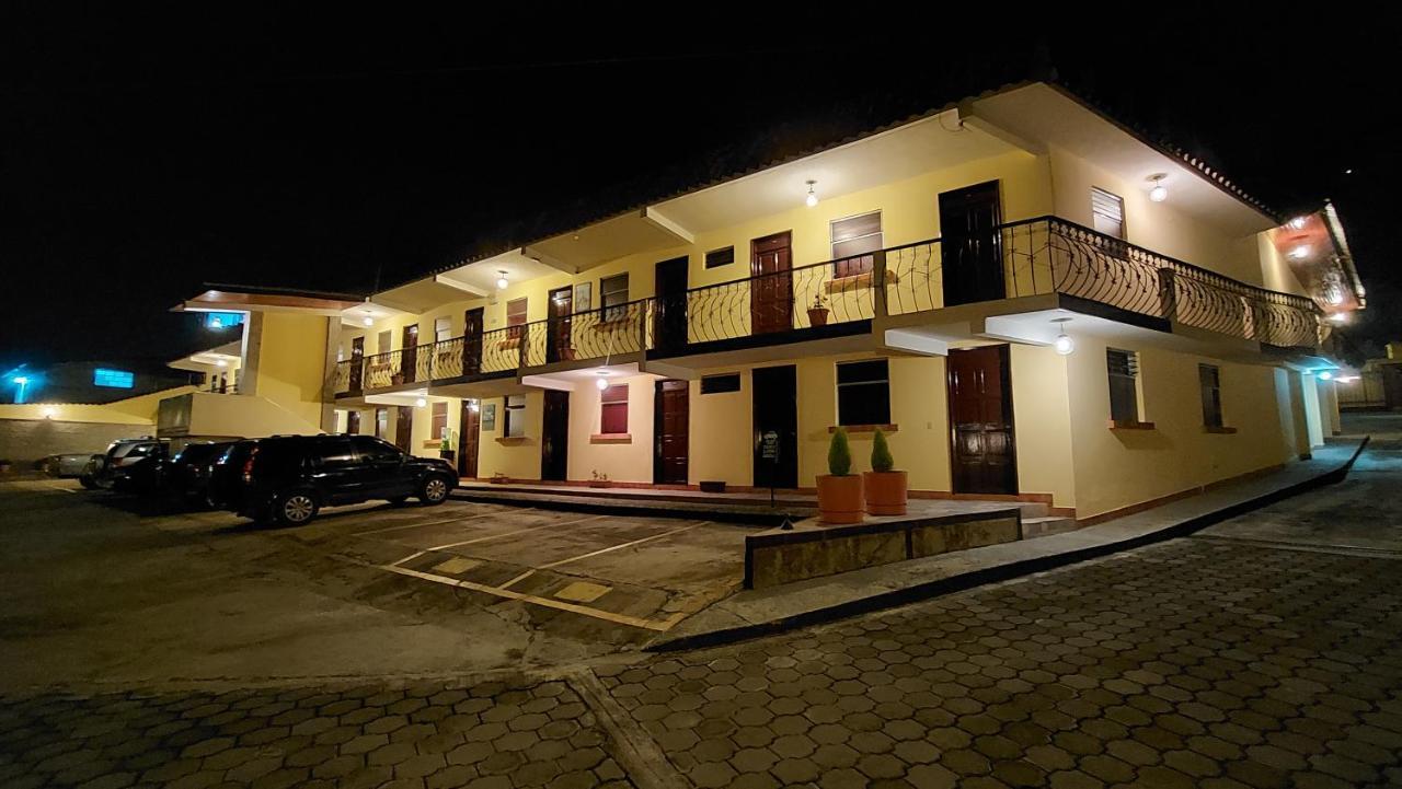 Hotel Y Restaurante Villa Esmeralda ケツァルテナンゴ エクステリア 写真