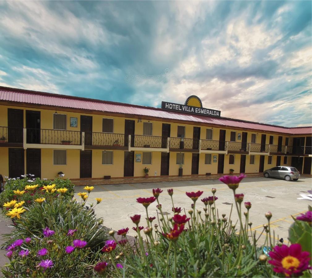 Hotel Y Restaurante Villa Esmeralda ケツァルテナンゴ エクステリア 写真