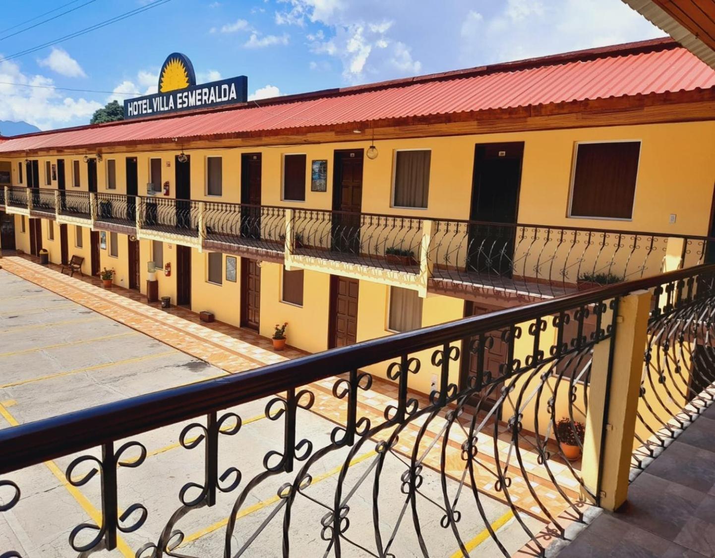 Hotel Y Restaurante Villa Esmeralda ケツァルテナンゴ エクステリア 写真