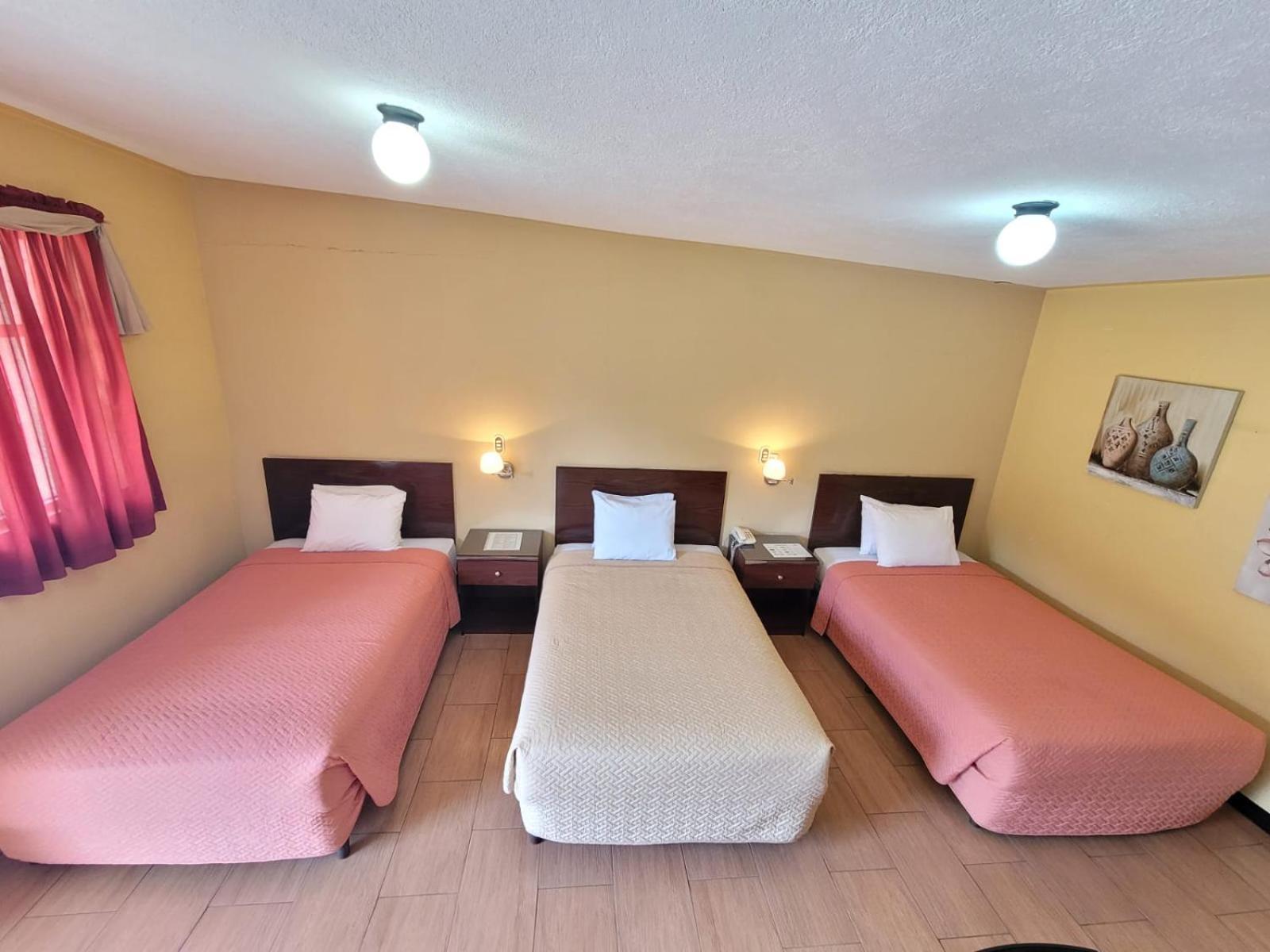 Hotel Y Restaurante Villa Esmeralda ケツァルテナンゴ エクステリア 写真